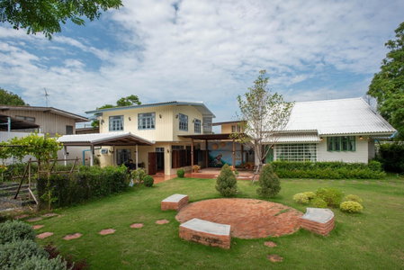 Baan Suan Krung Kao, Phra Nakhon Si Ayutthaya, ประเทศไทย