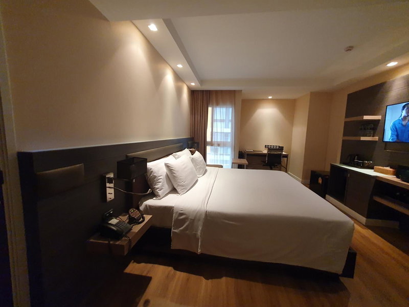 Amora NeoLuxe Suites Hotel, Bangkok, Thailand