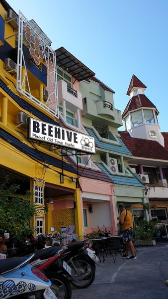 Beehive Phuket Old Town Hostel, Phuket Town, ประเทศไทย
