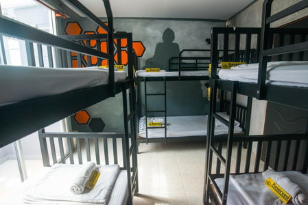 Beehive Phuket Old Town Hostel, Phuket Town, ประเทศไทย