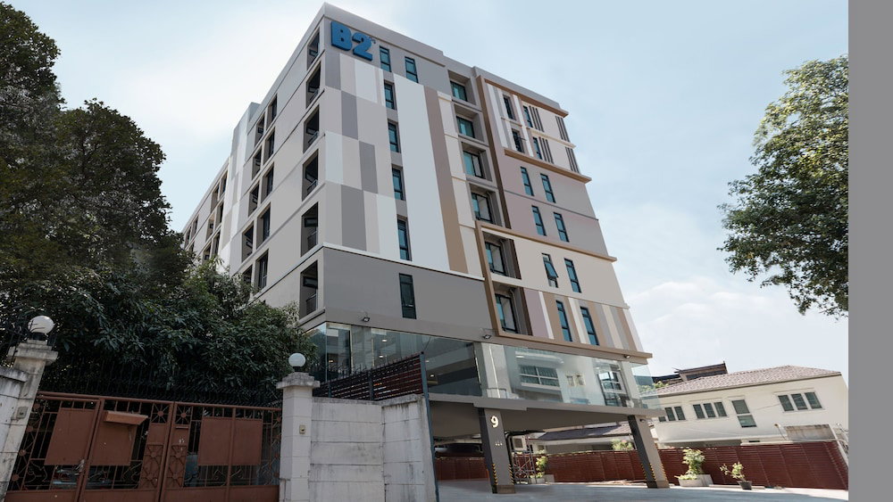 Hotel · B2 Huai Khwang Premier Hotel, Makkasan