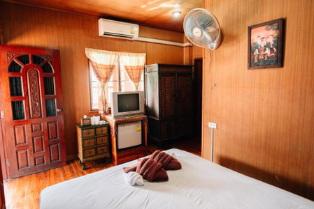 Noble Night Guesthouse, Kanchanaburi, ประเทศไทย