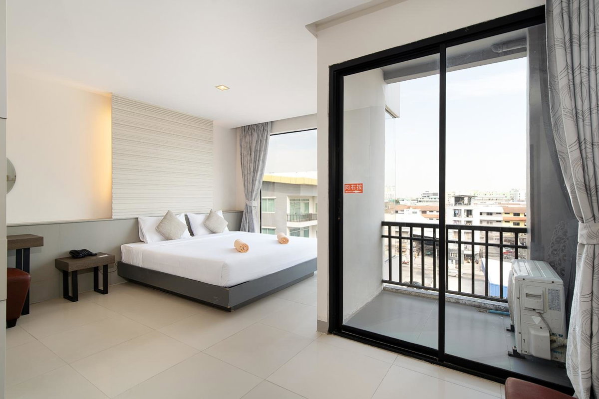 Leenova Hotel, Thailand
