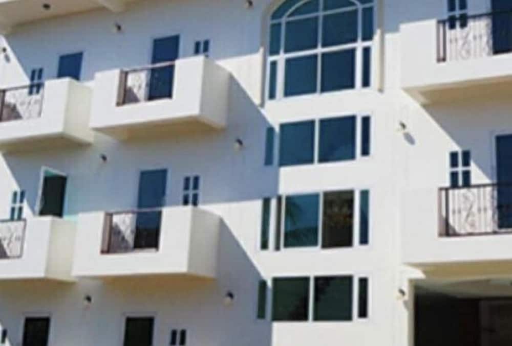Maesot Siri Hotel, Tailandia
