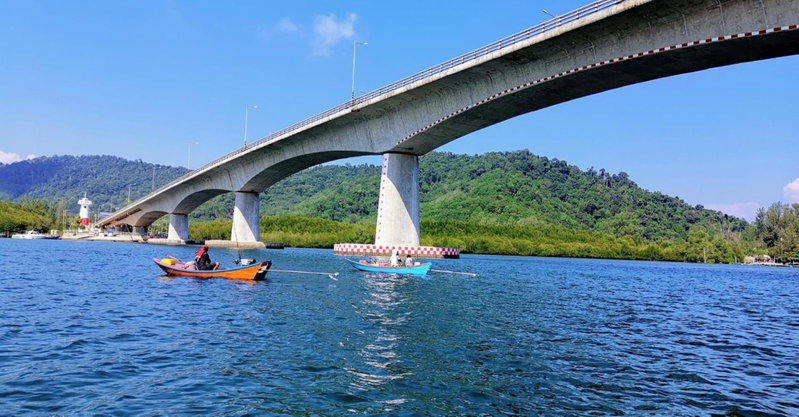 SER-EN-DIP-I-TY - SHA Extra Plus, Ko Lanta, Tailandia