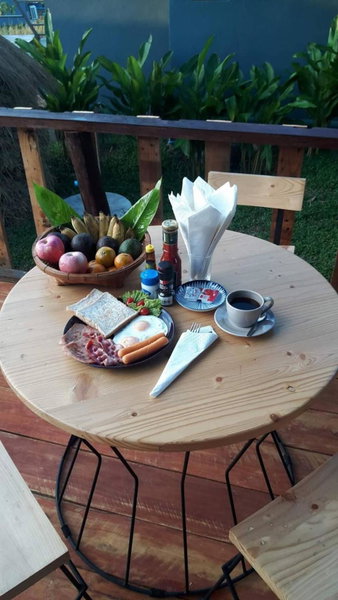 Nok Chan Mee Na, Chom Thong, Thailand