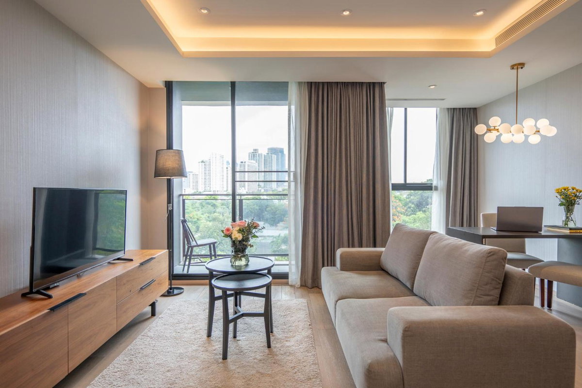 Hotel · Walton Suites Sukhumvit, Makkasan