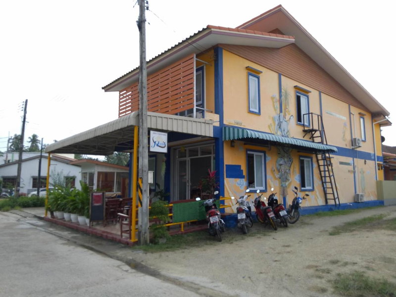 Phatra Hostel, Thongsala, ประเทศไทย