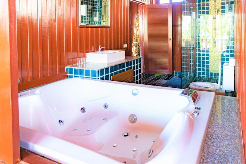 Erawan Villa Hotel, Bangrak Beach, ประเทศไทย