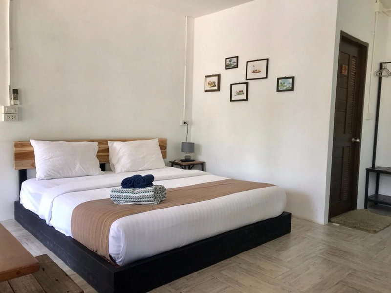 Kingfisher House, Sangkhla Buri, Thailand
