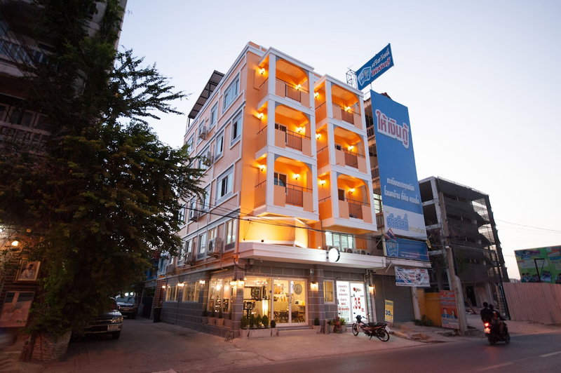 Hoppers Place Donmuang Room, Bangkok, Thailand