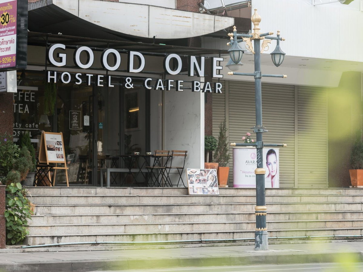Отель · Good One Poshtel & Cafe Bar, Бангкок