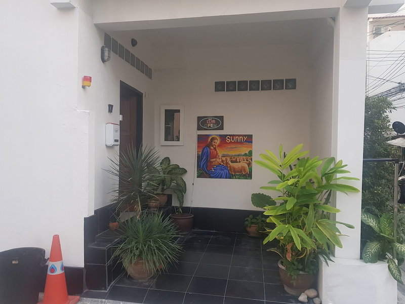 Sam's Place, Bangkok, Thailand