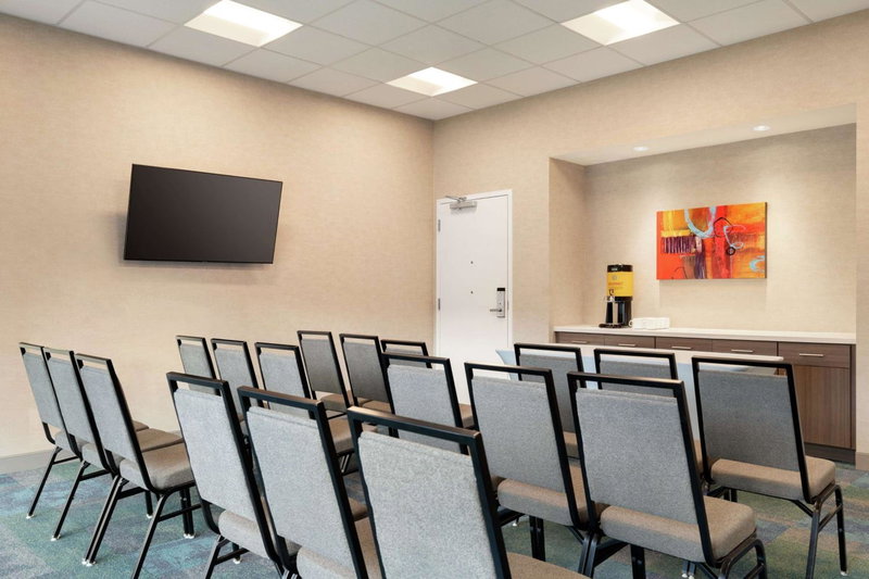 Home2 Suites By Hilton Woodland Hills Los Angeles, Woodland Hills, United States
