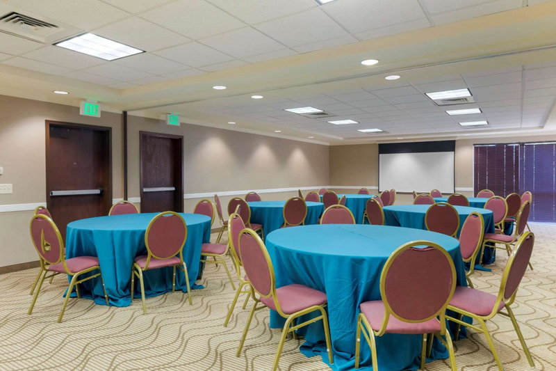 Comfort Suites Ontario Airport Convention Center, Ontario, United States