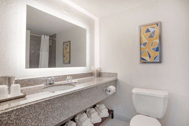 Comfort Inn & Suites New Orleans Airport North, Kenner, United States