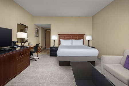 DoubleTree by Hilton Chicago O'Hare Airport-Rosemont, Rosemont, United States