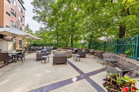 Courtyard by Marriott Boston Waltham, Waltham, United States