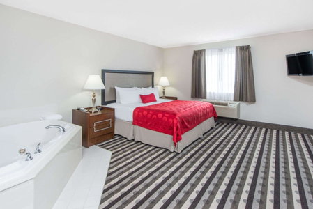 Ramada by Wyndham Springfield North, Springfield, Estados Unidos