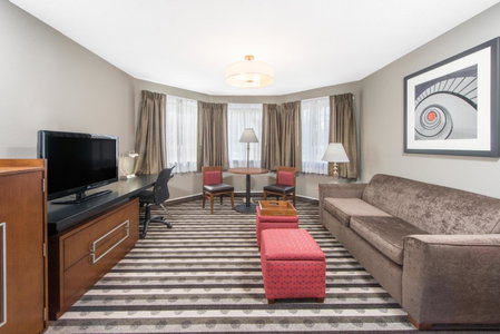 Ramada by Wyndham Springfield North, Springfield, Estados Unidos