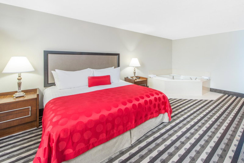 Ramada by Wyndham Springfield North, Springfield, Estados Unidos