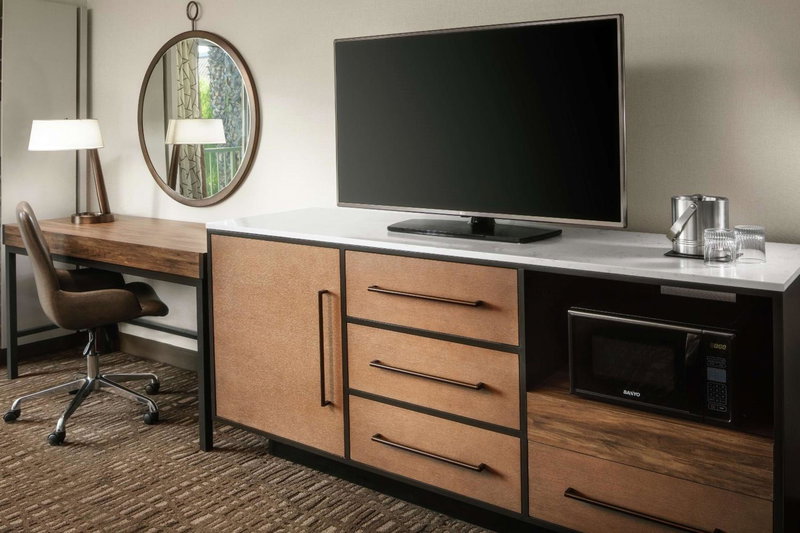 DoubleTree by Hilton Ontario Airport, Ontario, United States
