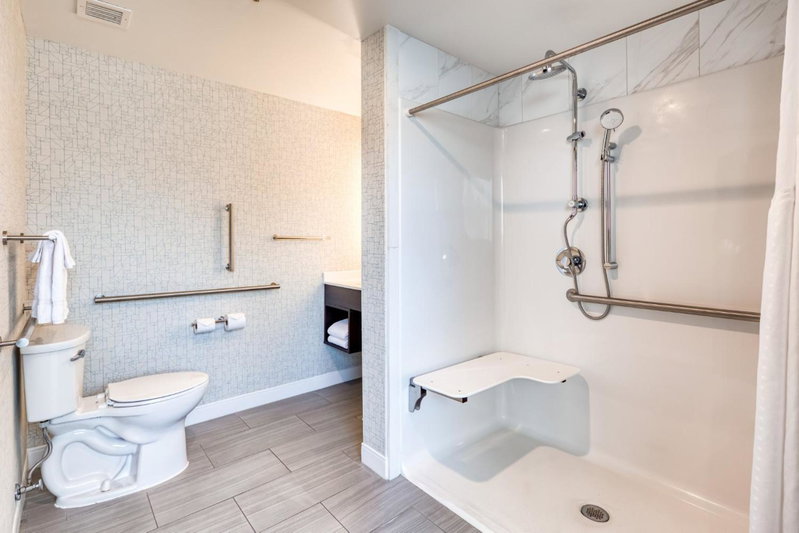 Holiday Inn Express Kansas City Downtown, Kansas City, United States