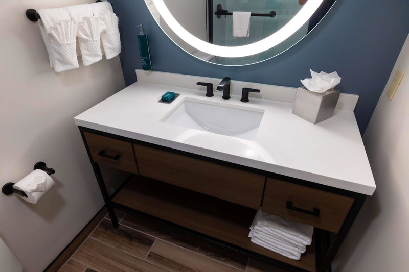 DoubleTree by Hilton Tinton Falls-Eatontown, Tinton Falls, United States