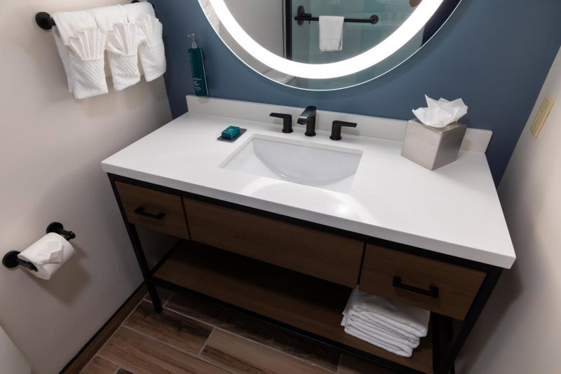 DoubleTree by Hilton Tinton Falls-Eatontown, Tinton Falls, United States