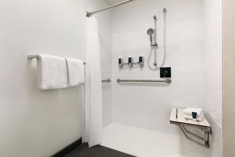Four Points by Sheraton Raleigh Arena, Raleigh, United States
