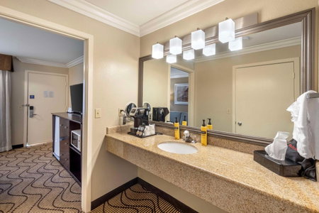 Best Western Plus Orchid Hotel & Suites, Roseville, Estados Unidos