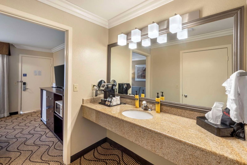Best Western Plus Orchid Hotel & Suites, Roseville, Estados Unidos