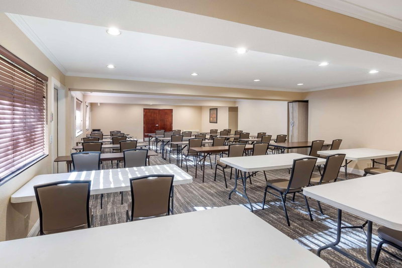 Best Western Plus Orchid Hotel & Suites, Roseville, Estados Unidos