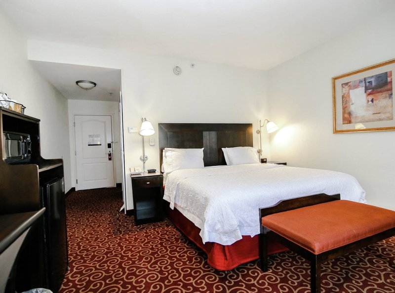 Hampton Inn Kingston, Kingston, United States