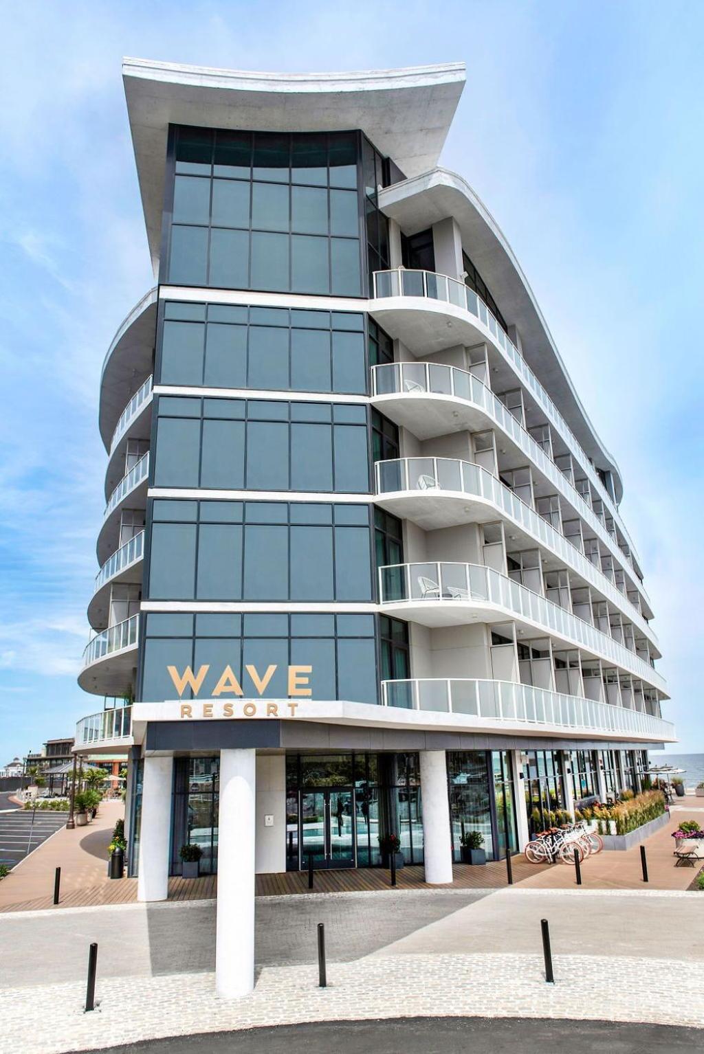 Hotel · Wave Resort, Long Branch