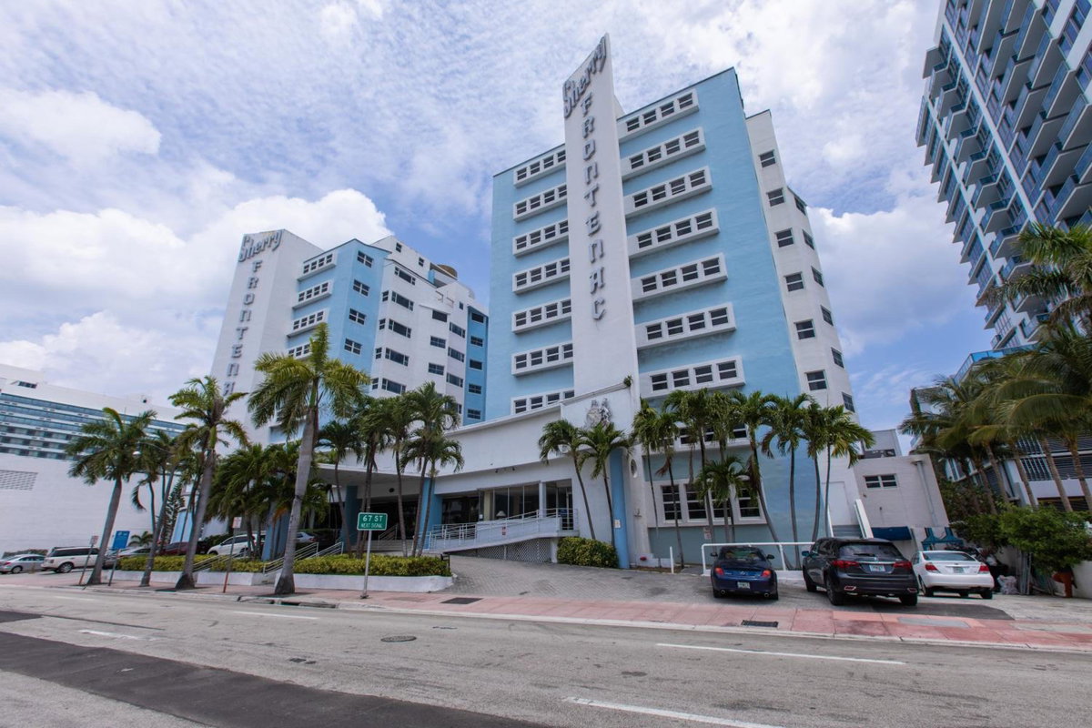 Sherry Frontenac Oceanfront, Соединённые Штаты