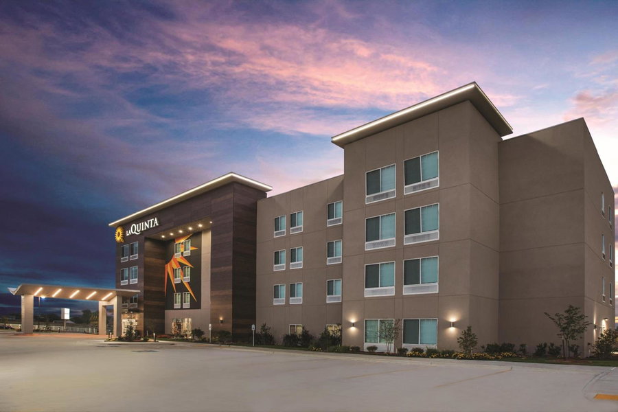 La Quinta Inn & Suites by Wyndham Lewisville, Lewisville, United States