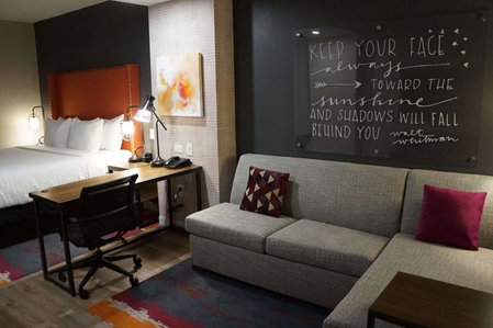 La Quinta Inn & Suites by Wyndham Lewisville, Lewisville, United States