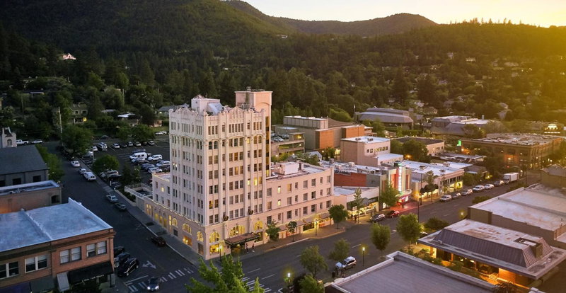 Ashland Springs Hotel, Ashland, United States
