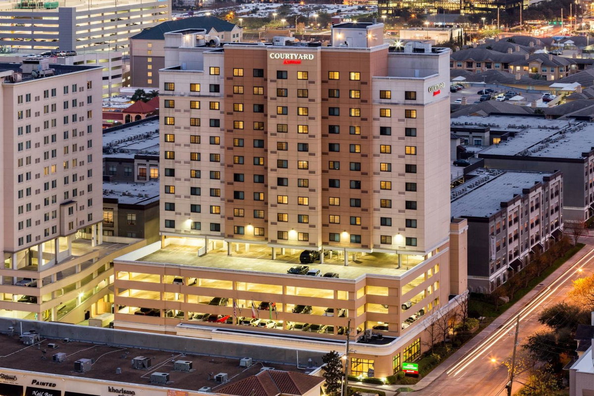 Отель · Courtyard by Marriott Houston Galleria, Houston