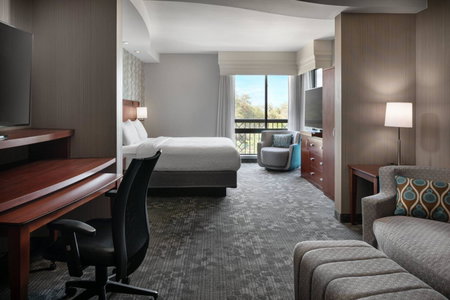Courtyard by Marriott Maui Kahului Airport, Kahului, United States