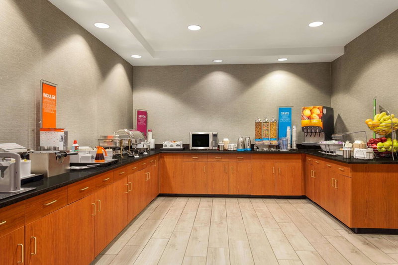 Hampton Inn & Suites Denver-Cherry Creek, Denver, United States