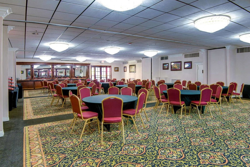 Clarion Hotel & Suites, Metairie, United States