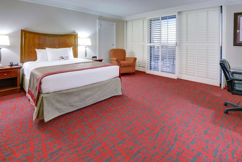 Clarion Hotel & Suites, Metairie, United States