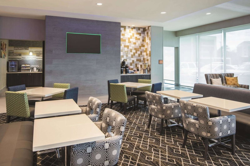 La Quinta Inn & Suites by Wyndham Atlanta South - McDonough, McDonough, United States