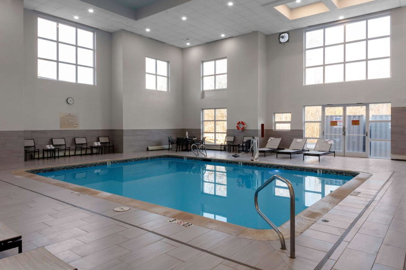 Hampton Inn by Hilton Concord/Bow, Concord, United States