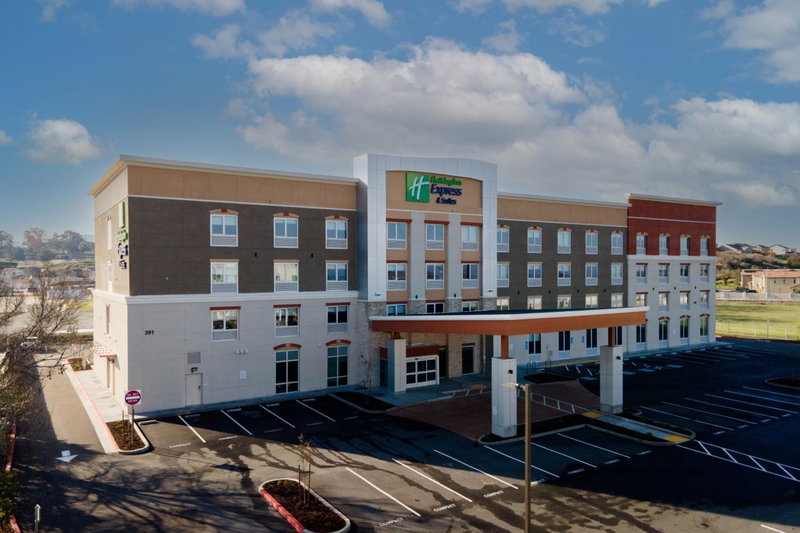 Holiday Inn Express & Suites - Hollister by IHG, Hollister, United States