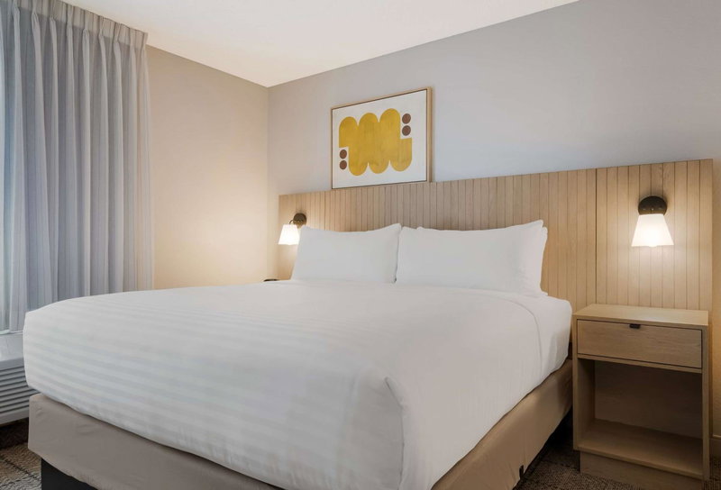 Sonesta Simply Suites Irvine East Foothill, Lake Forest, Estados Unidos