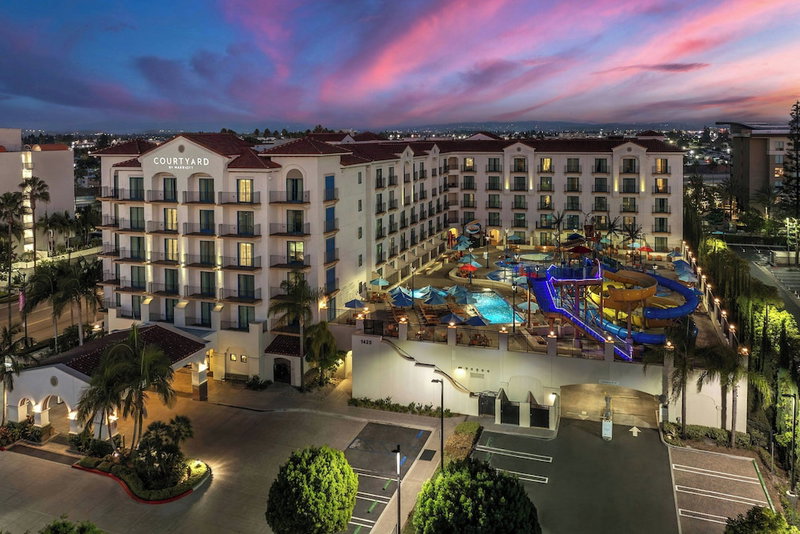Courtyard by Marriott Anaheim Theme Park Entrance, Anaheim, Estados Unidos