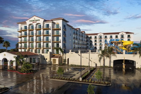 Courtyard by Marriott Anaheim Theme Park Entrance, Anaheim, Estados Unidos